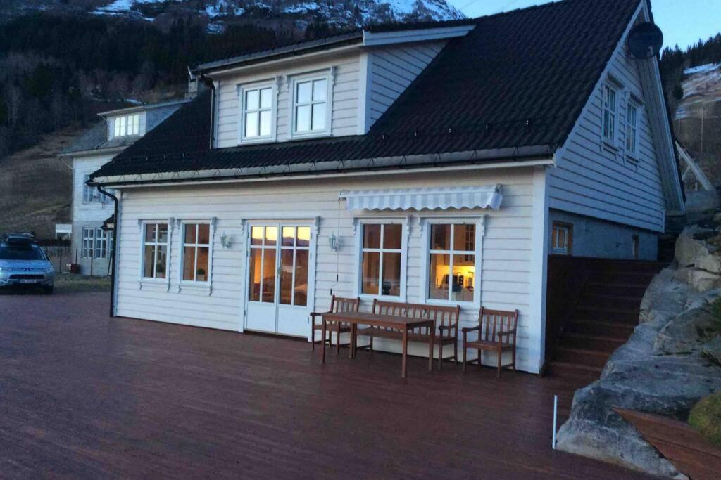 Holiday home Flohytta Stryn